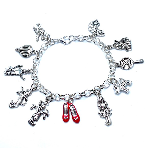 Wizard Of Oz Charm Bracelet - Picture 1 of 5